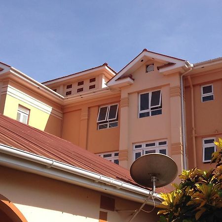 J Residence Motel Εντέμπε Εξωτερικό φωτογραφία