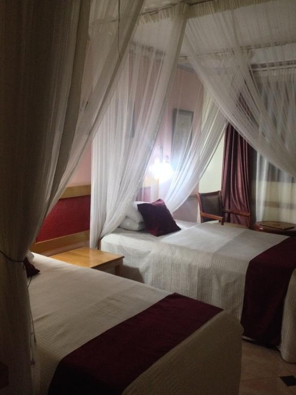 J Residence Motel Εντέμπε Δωμάτιο φωτογραφία