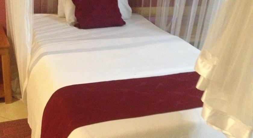 J Residence Motel Εντέμπε Δωμάτιο φωτογραφία
