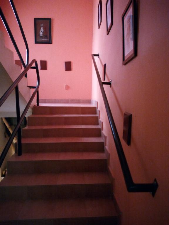 J Residence Motel Εντέμπε Εξωτερικό φωτογραφία