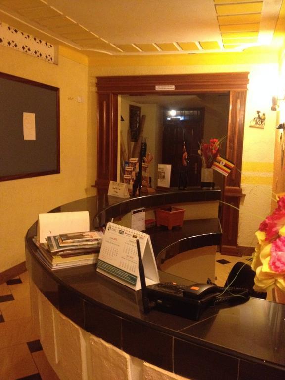 J Residence Motel Εντέμπε Εξωτερικό φωτογραφία