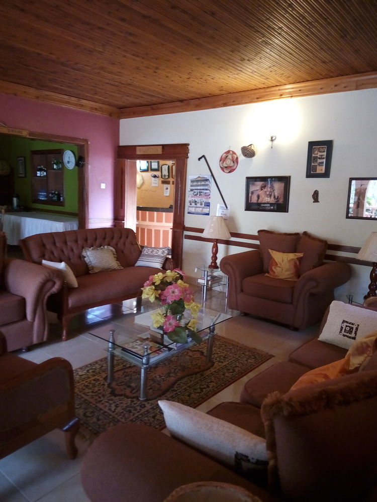 J Residence Motel Εντέμπε Εξωτερικό φωτογραφία