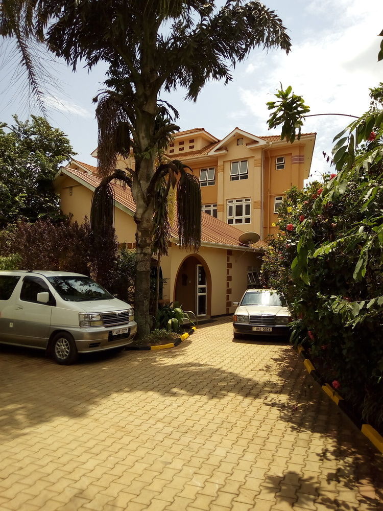 J Residence Motel Εντέμπε Εξωτερικό φωτογραφία