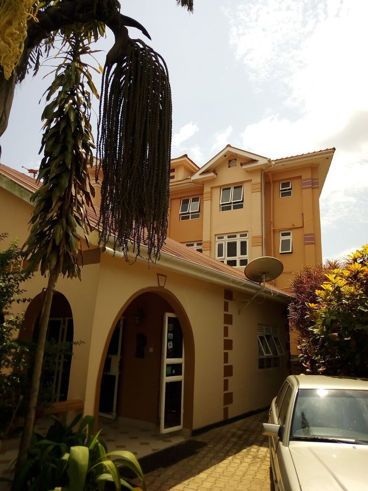 J Residence Motel Εντέμπε Εξωτερικό φωτογραφία